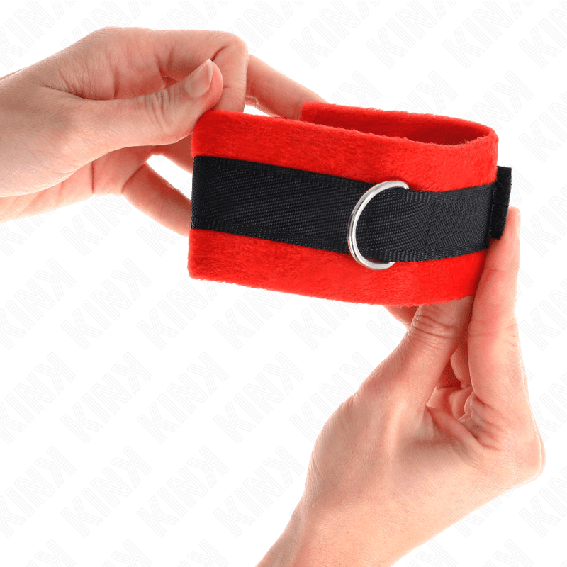 KINK - BEGINNER FUR HAND CUFFS BLACK-RED 30 X 7 CM 4